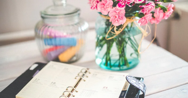 Le dossier, puis le calendrier qu'on vous cache
