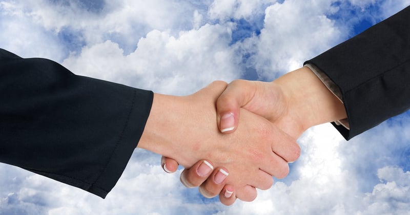 Comment négocier un contrat commercial pour dirigeant : le guide